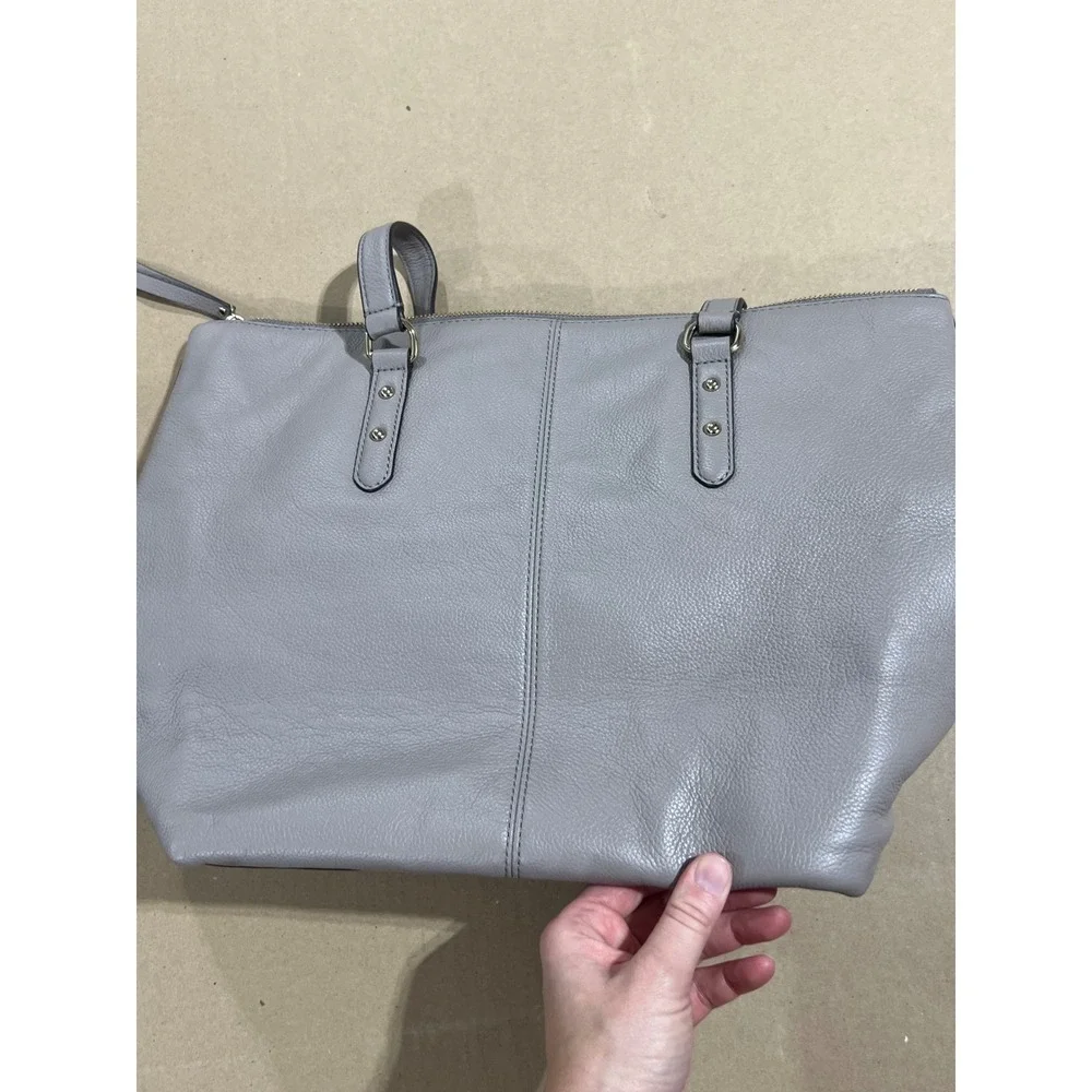 Kate Spade Penny Larchmont Ave Tote  Women Med/Large Grey Pebble Leather Zip Top